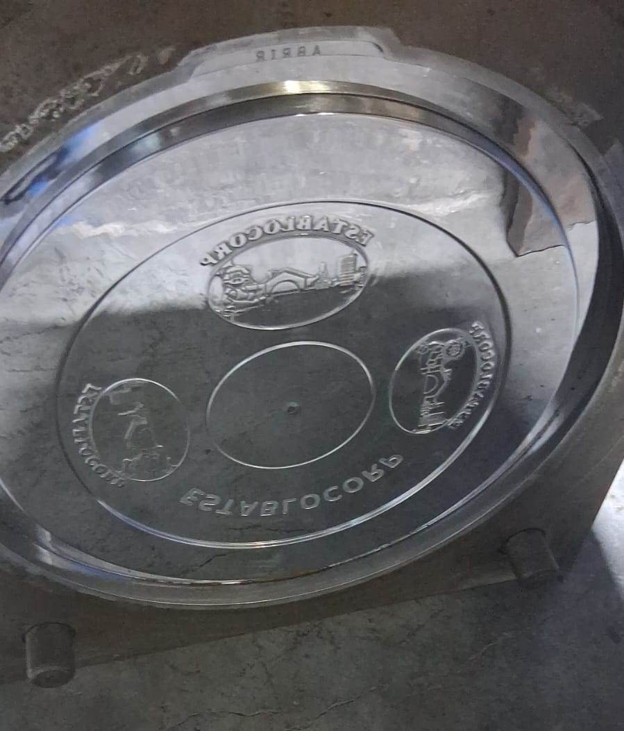 Pieza plástica fabricada - producto terminado